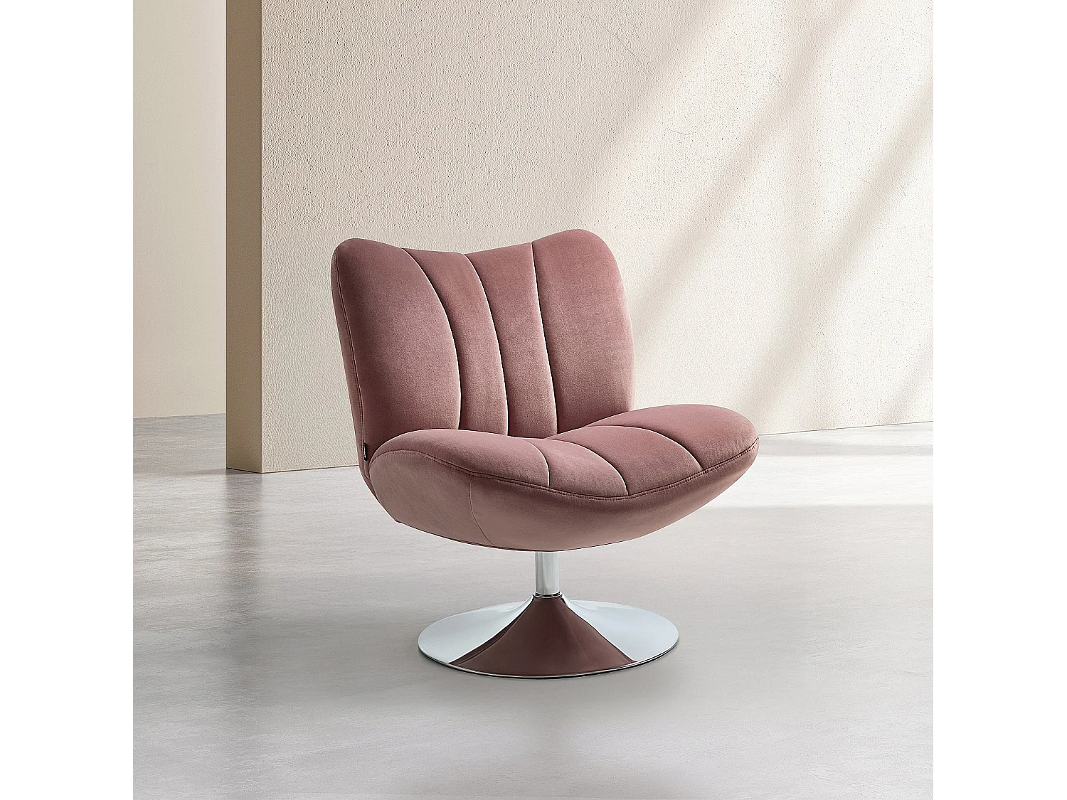 Fauteuil pivotant matelassé en tissu et métal chromé  - Vieux rose
