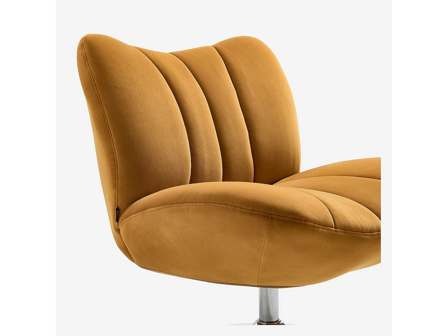 Habitat - Fauteuil pivotant matelassé en tissu et métal chromé  - Miel - Andrew