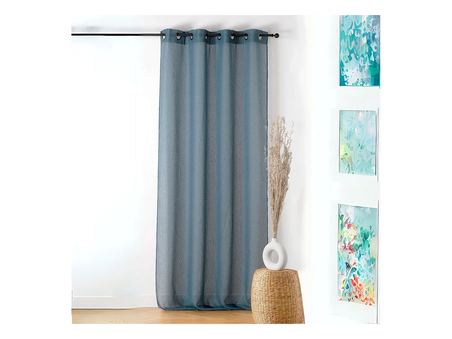 Cortina translúcida con relieve