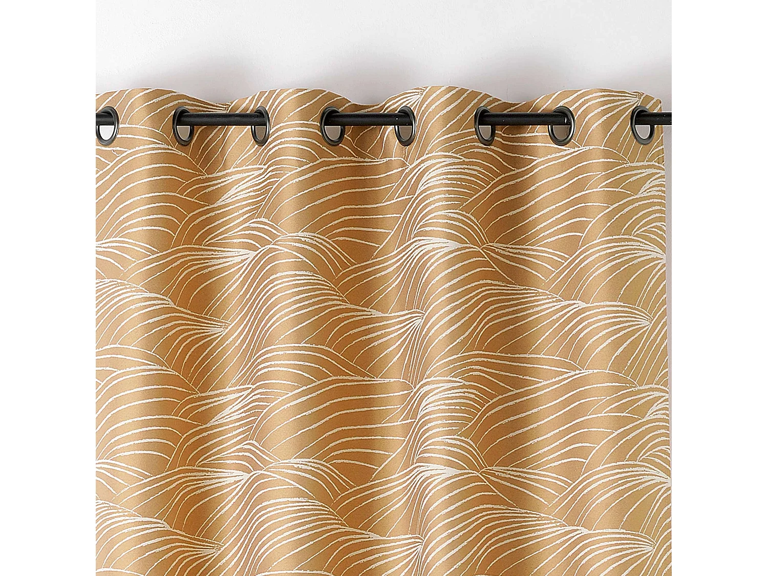 Cortina con motivos de laderas de viñedos