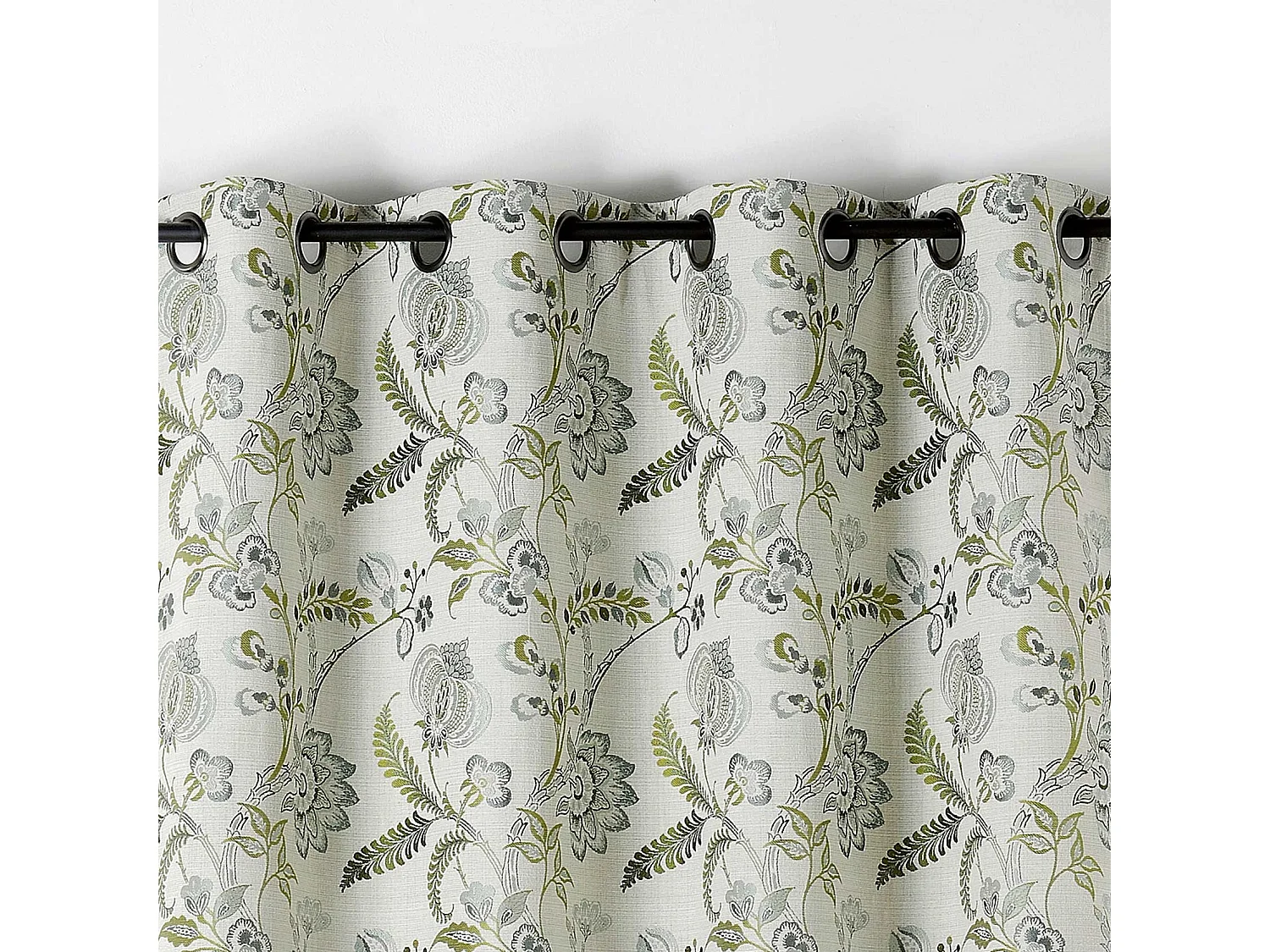 Cortina tamizante con estilo étnico