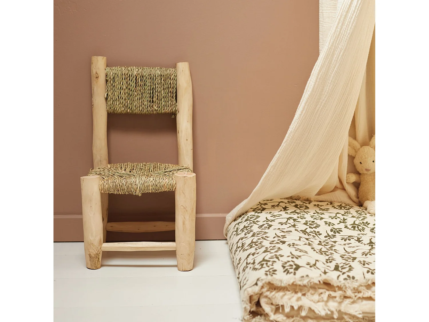 Chaise enfant bois de laurier et doum