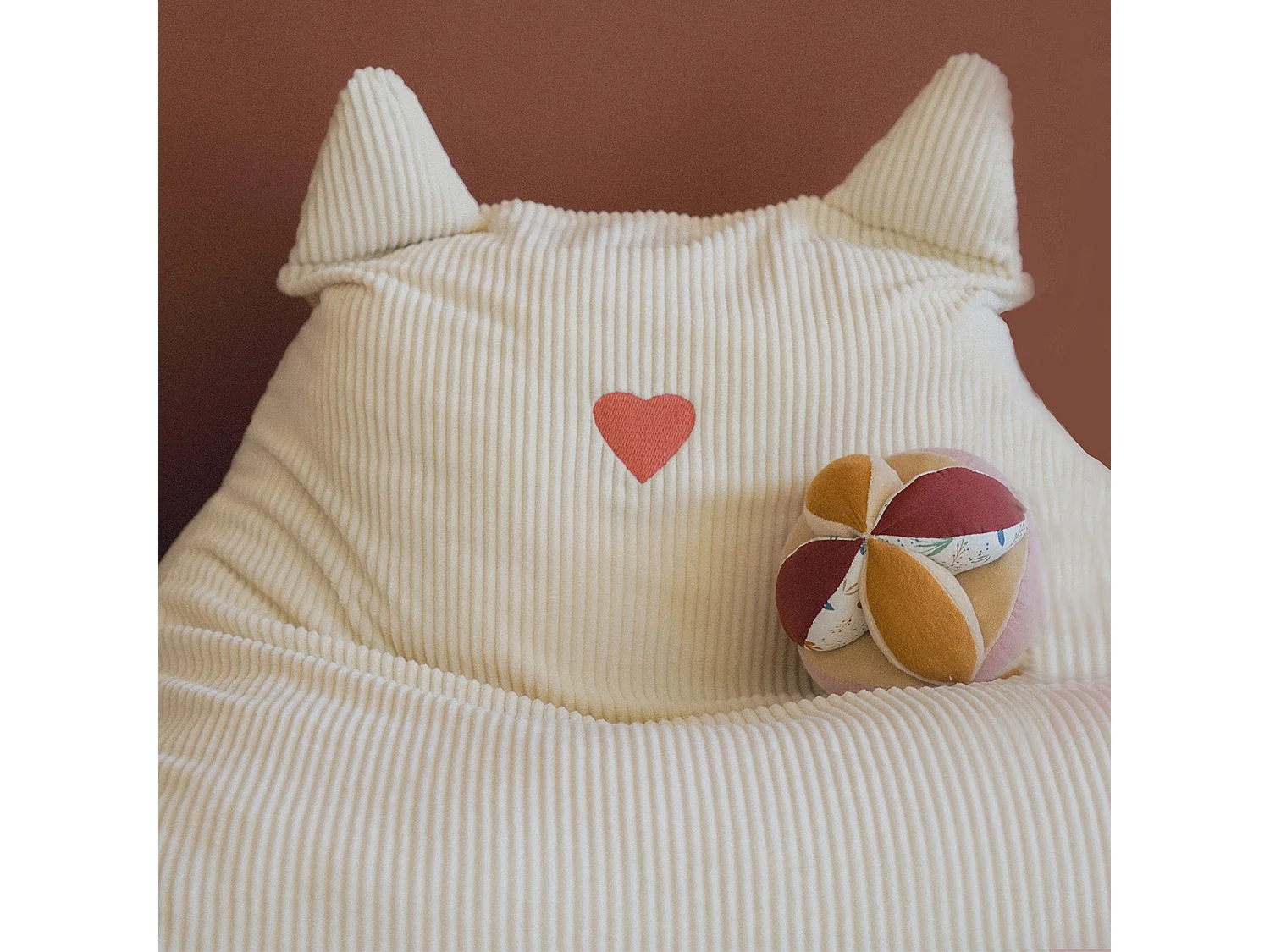 Fauteuil enfant en velours avec oreilles de félin