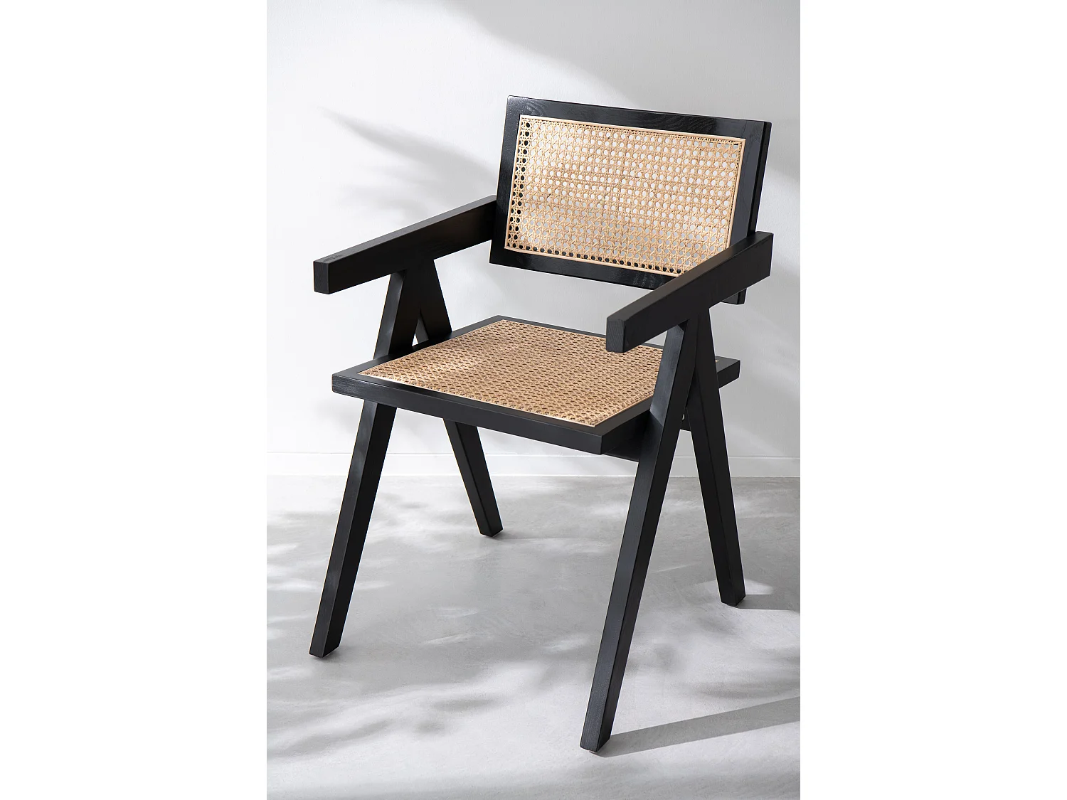 Chaise design en bois et rotin