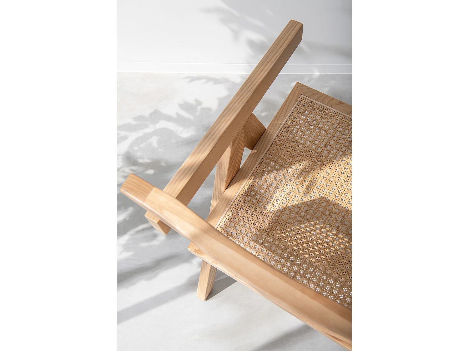 Chaise design en bois et rotin