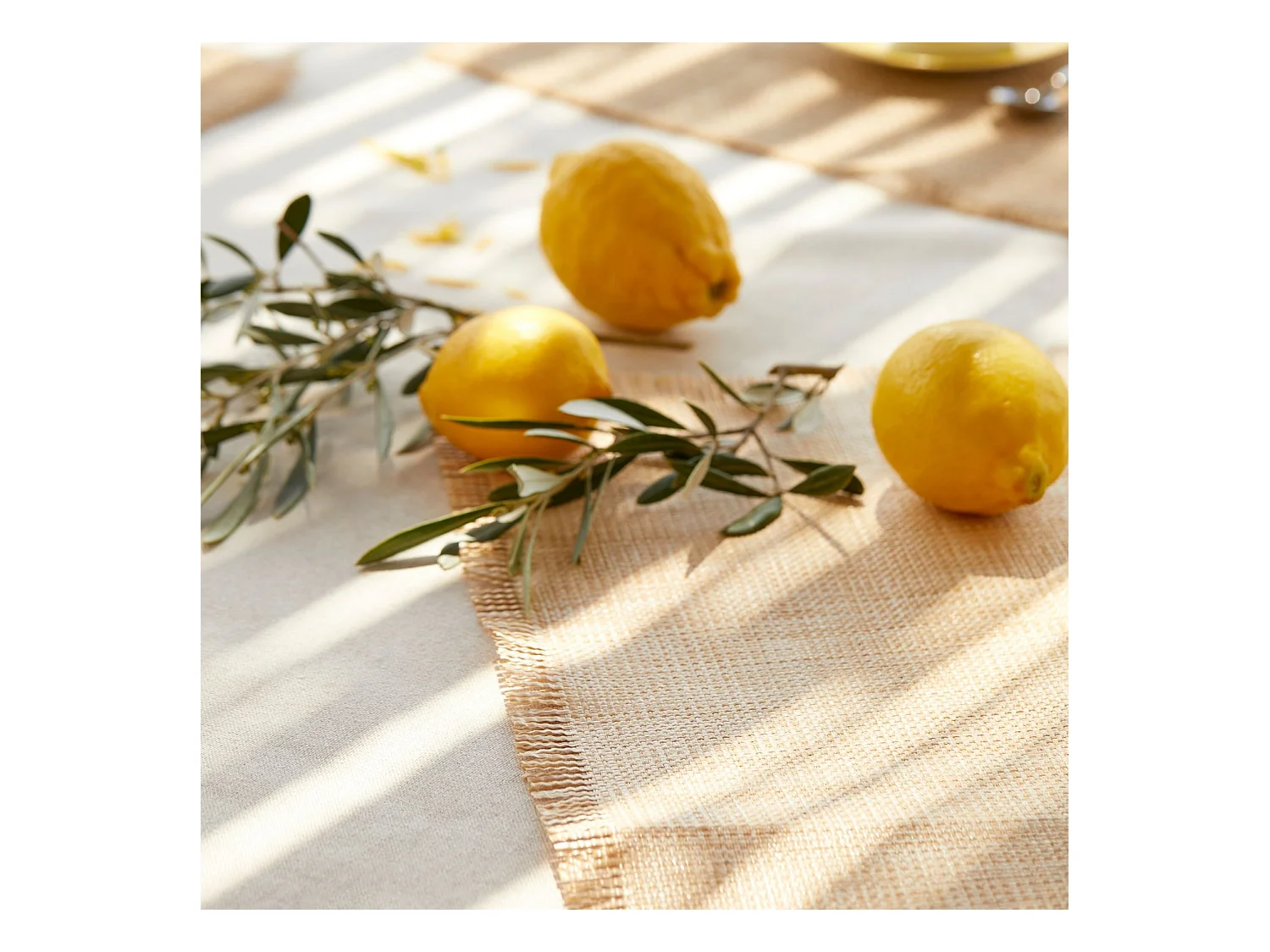 Tissu imitation raphia naturel