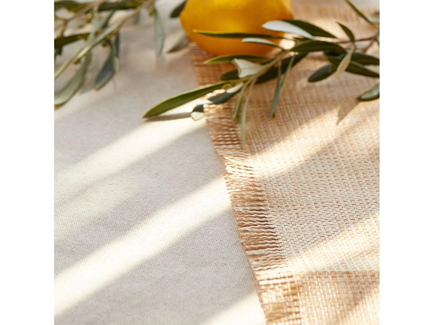 Tissu imitation raphia naturel