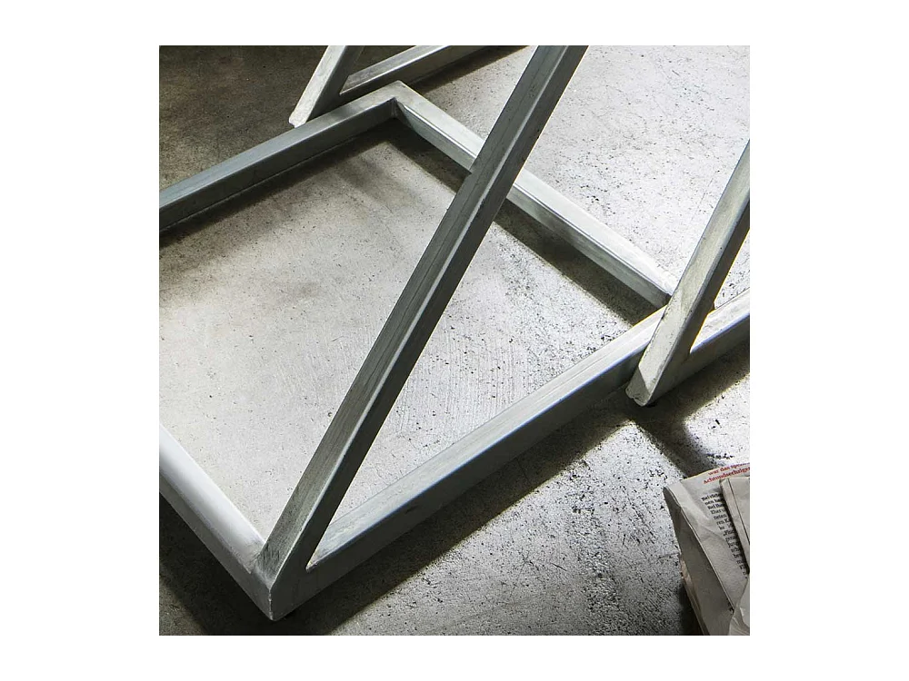 Recyclingholz Beistelltische mit Bügelgestell Eisen (zweiteilig)