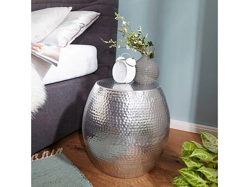 Bett Beistelltisch aus Aluminium Fassform