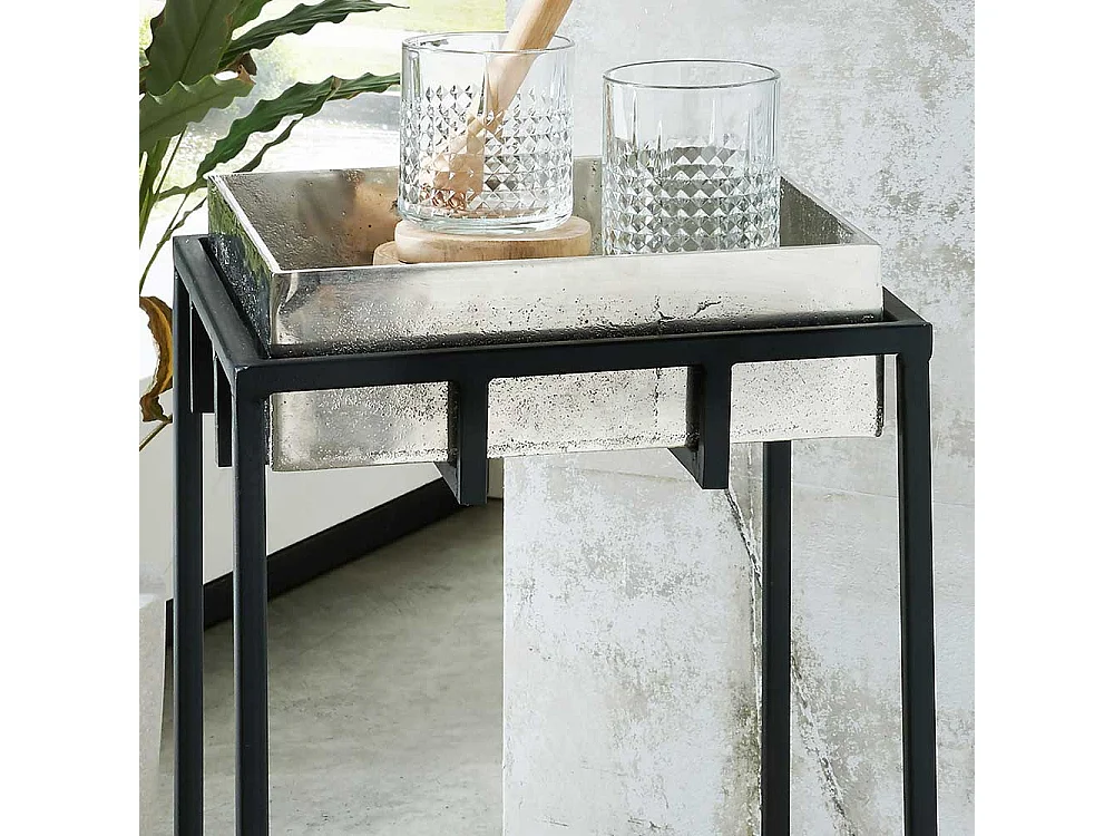 Hohe Beistelltische aus Metall abnehmbarer Platte (zweiteilig)