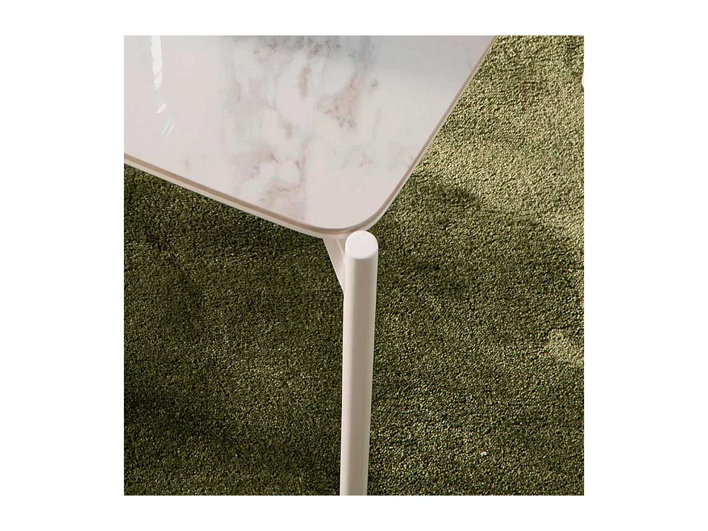 Quadratischer Beistelltisch in Weiß und Grau Keramik beschichtet