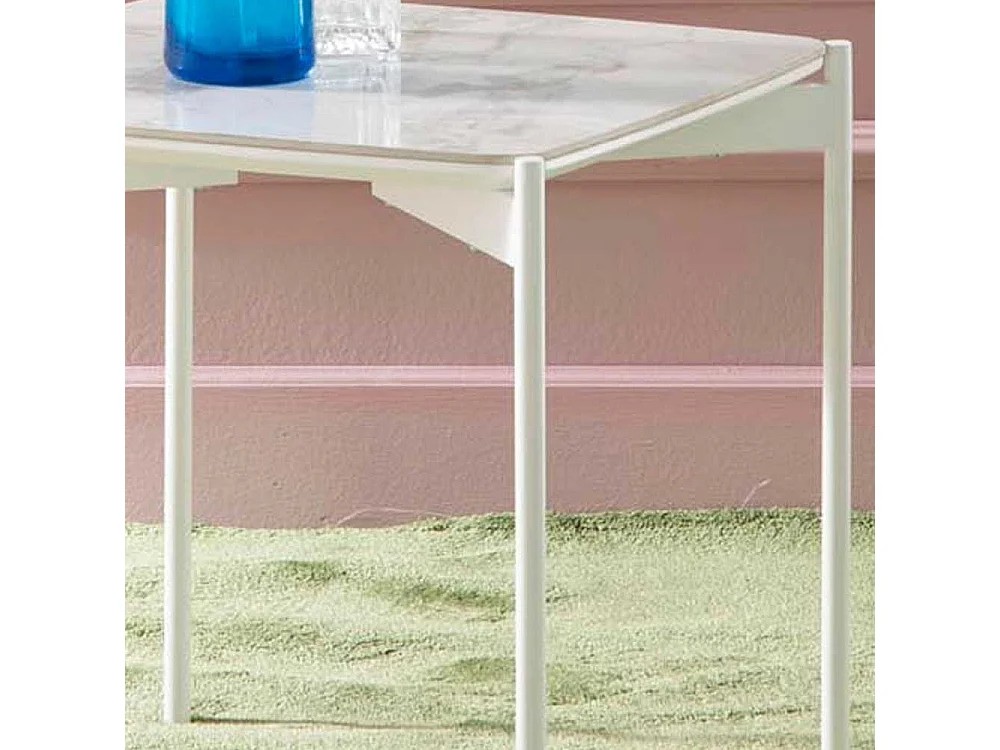 Quadratischer Beistelltisch in Weiß und Grau Keramik beschichtet