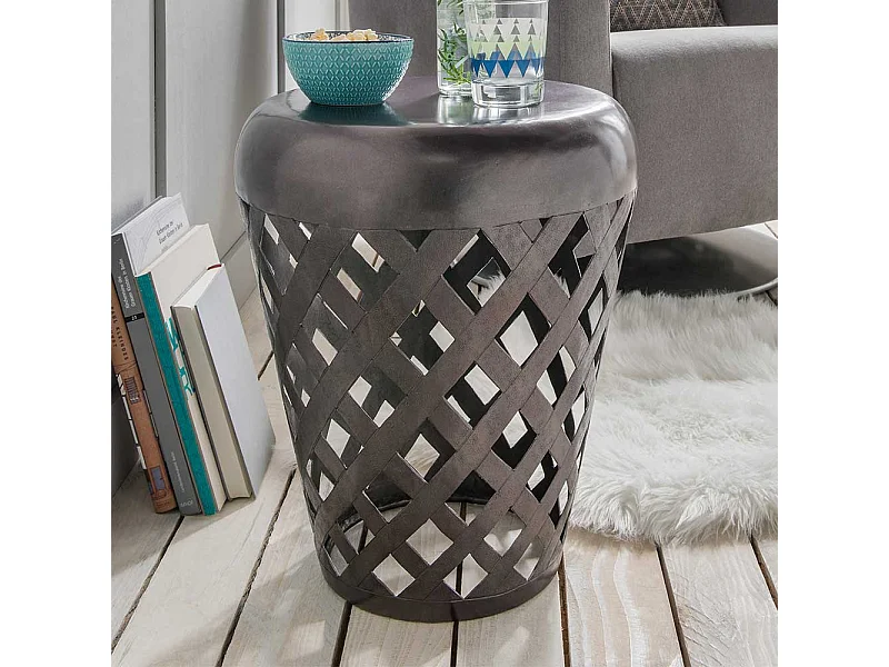 Beistelltisch Wohnzimmer aus Metall Industrie und Loft Stil