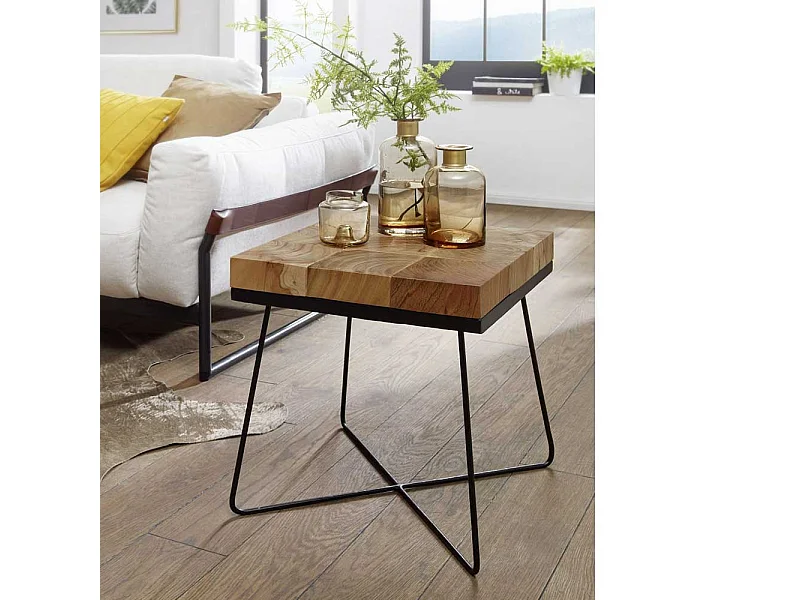 Quadratischer Beistelltisch aus Akazie Massivholz Schwarz Metall