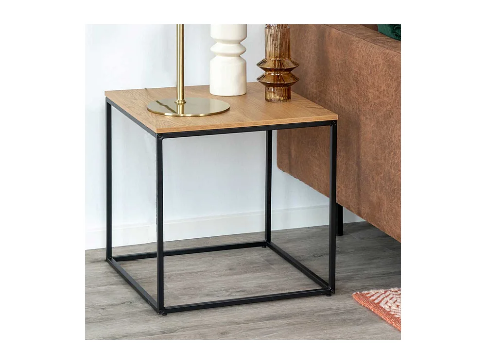 Quadratischer Beistelltisch 45 cm hoch Bügelgestell