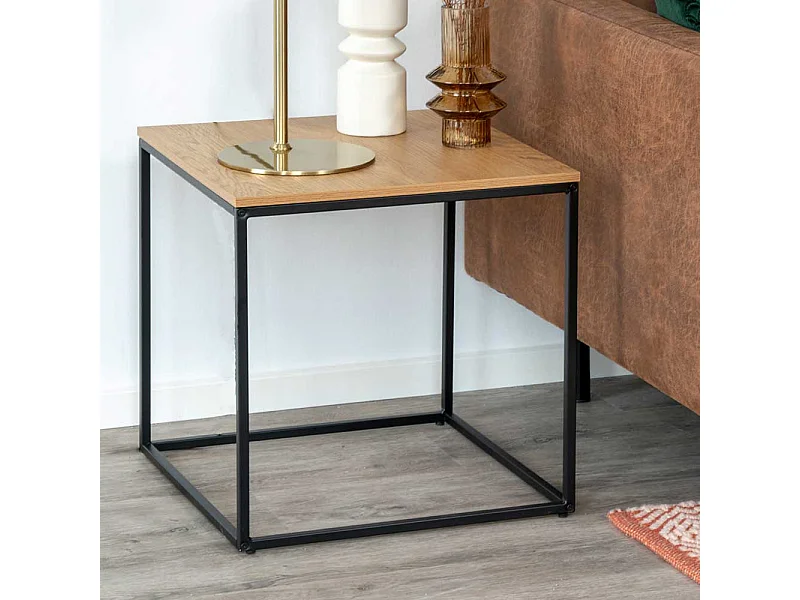 Quadratischer Beistelltisch 45 cm hoch Bügelgestell