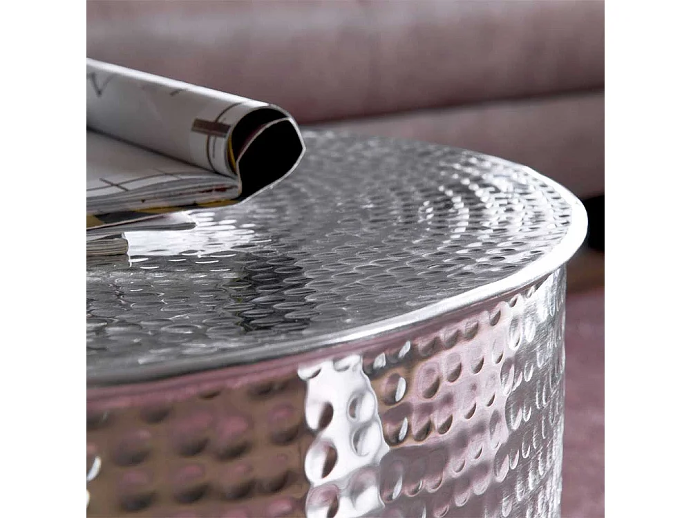 Beistelltisch aus Aluminium Zylinderform