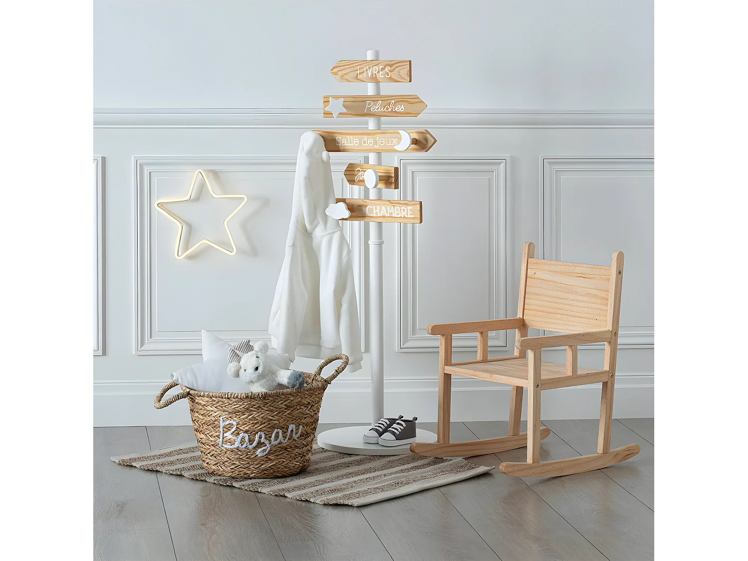 Porte-manteau Pancarte 5 Patères en Bois pour chambre d'enfant