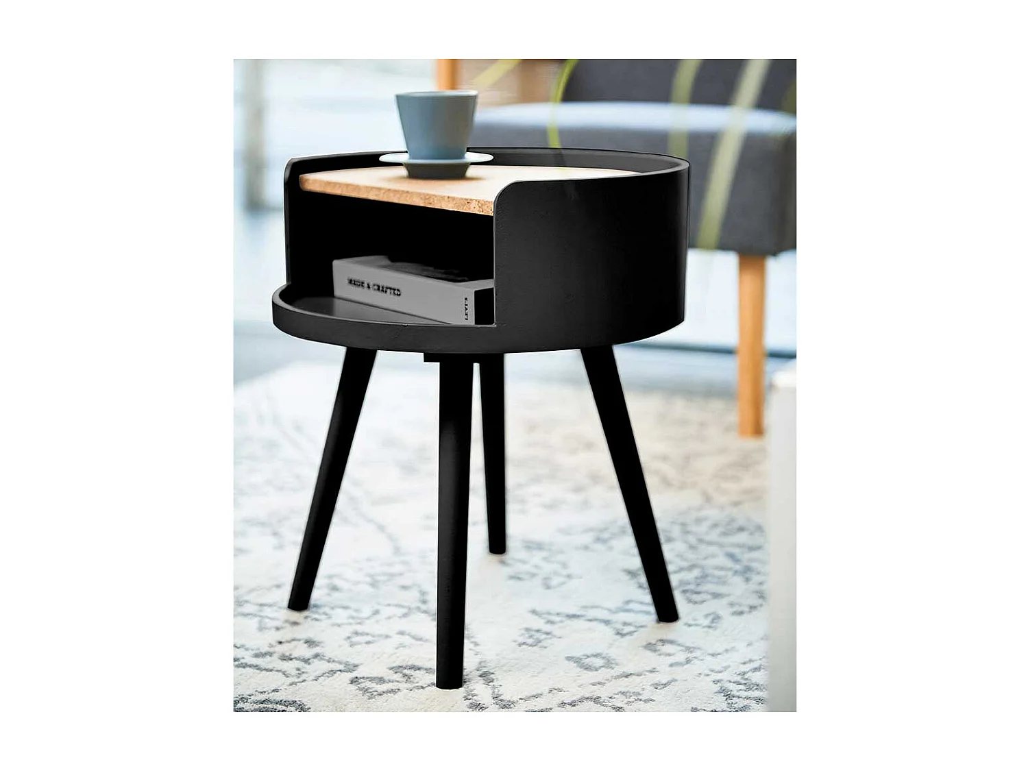 Beistelltisch mit Kork in modernem Design Vierfußgestell