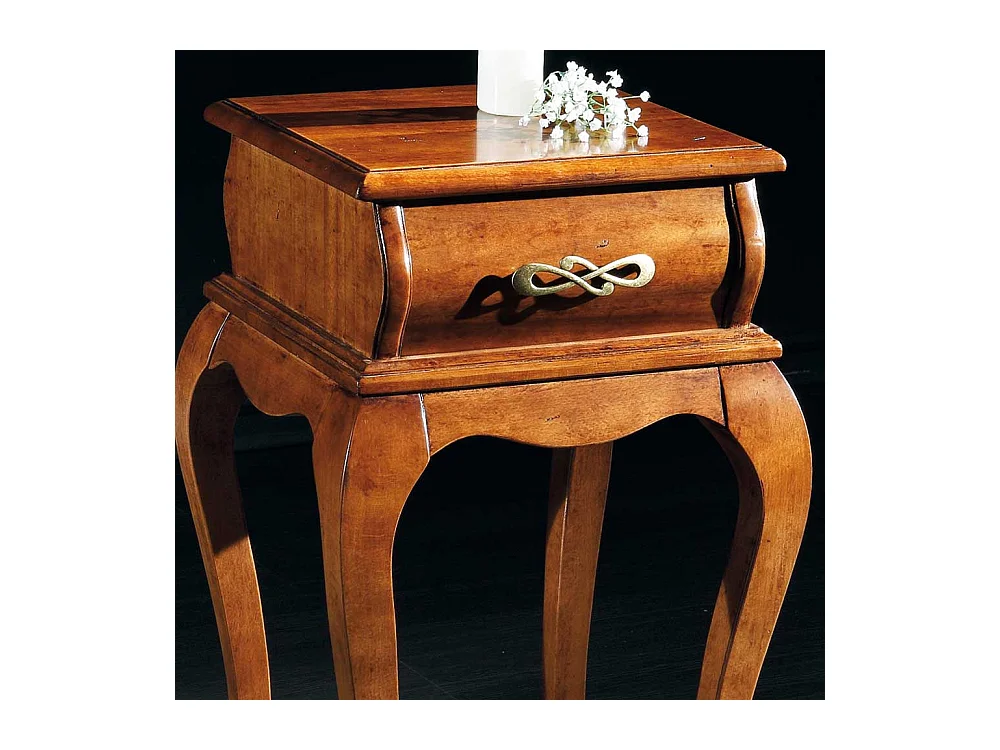 Italienischer Beistelltisch in Nussbaumfarben einer Schublade