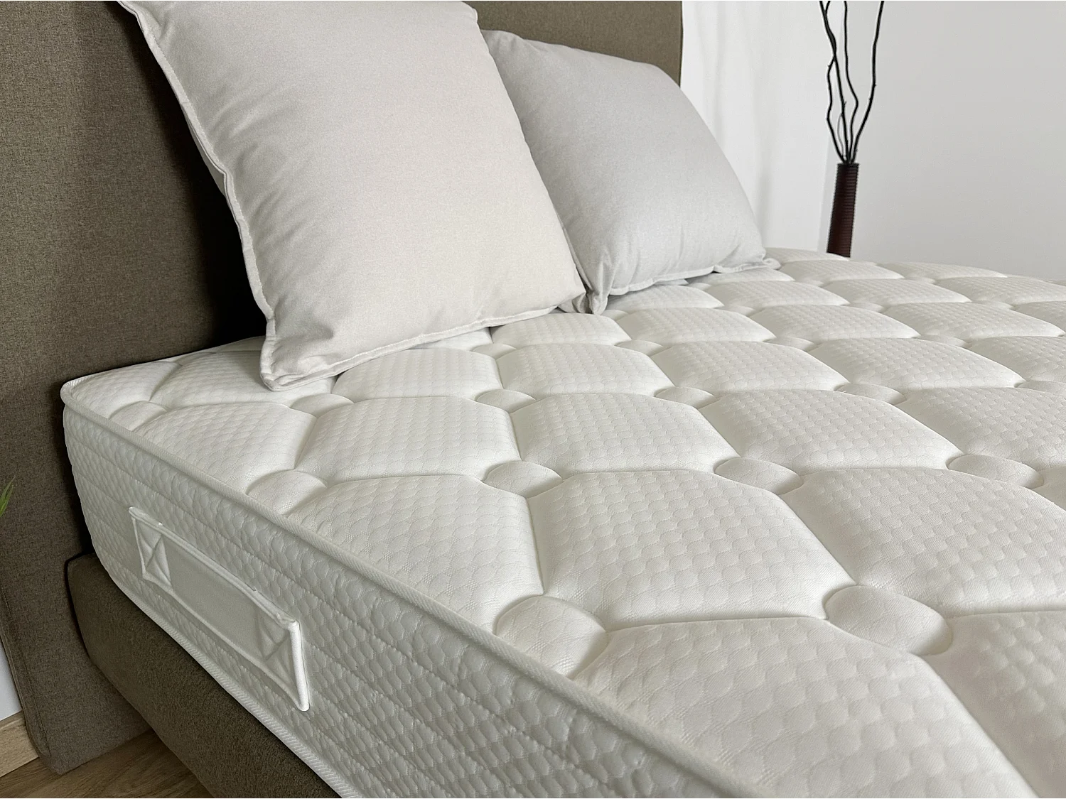 Colchón HR Biopore y Viscopore GADEA 26 cm Häusbed 80X200