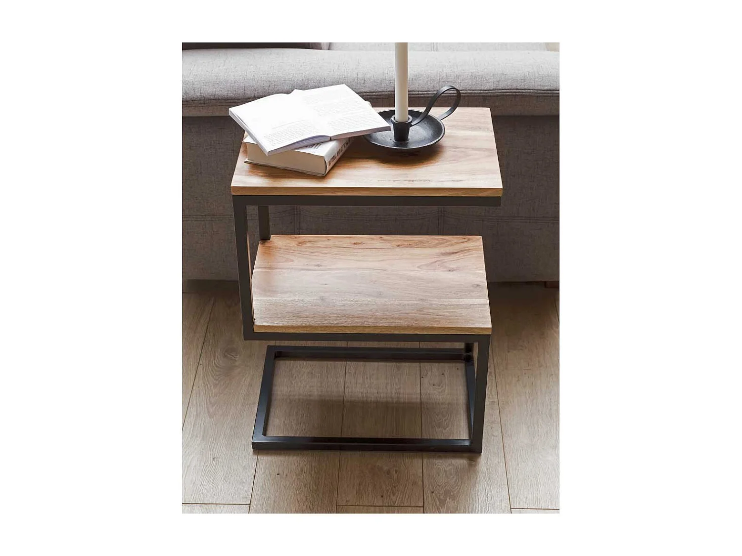 Ablagetisch aus Akazie Massivholz Metall