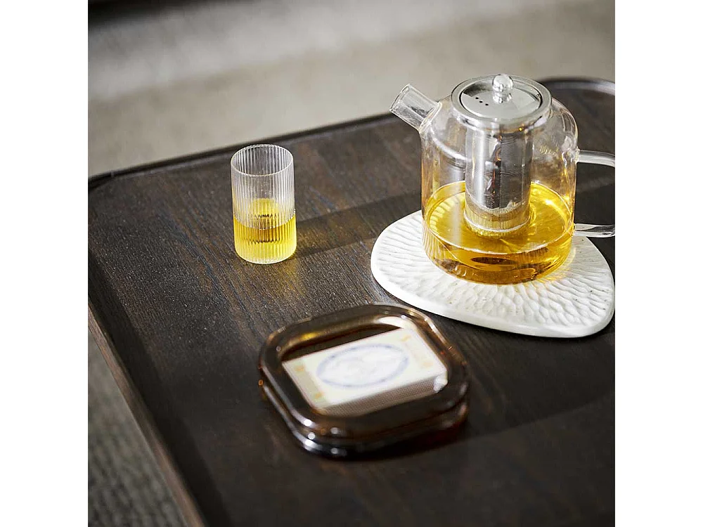 Couchtisch Designercouchtisch in Eiche dunkel mit Holzwerkstoff Oberfläche