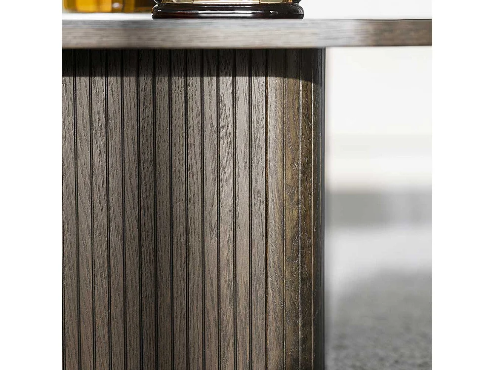 Couchtisch Designercouchtisch in Eiche dunkel mit Holzwerkstoff Oberfläche