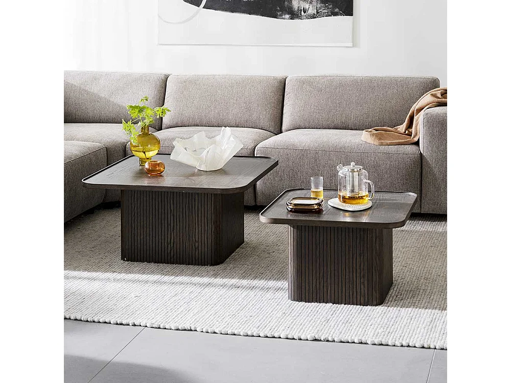 Couchtisch Designercouchtisch in Eiche dunkel mit Holzwerkstoff Oberfläche