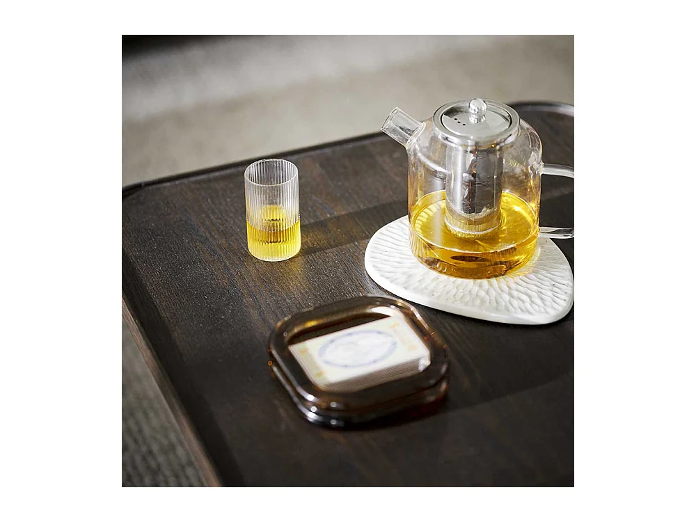 Couchtisch Designercouchtisch in Eiche dunkel mit Holzwerkstoff Oberfläche