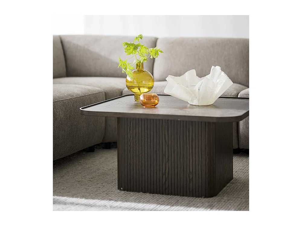 Couchtisch Designercouchtisch in Eiche dunkel mit Holzwerkstoff Oberfläche