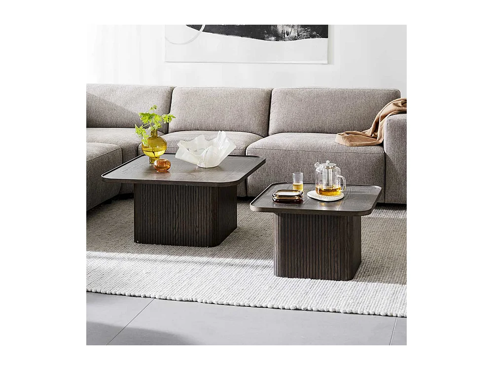 Couchtisch Designercouchtisch in Eiche dunkel mit Holzwerkstoff Oberfläche