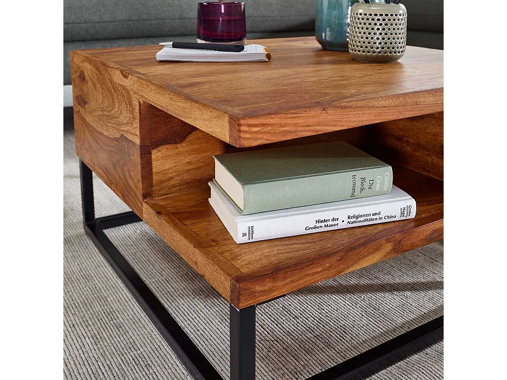 Wohnzimmertisch mit Bügelgestell aus Sheesham Massivholz Stahl