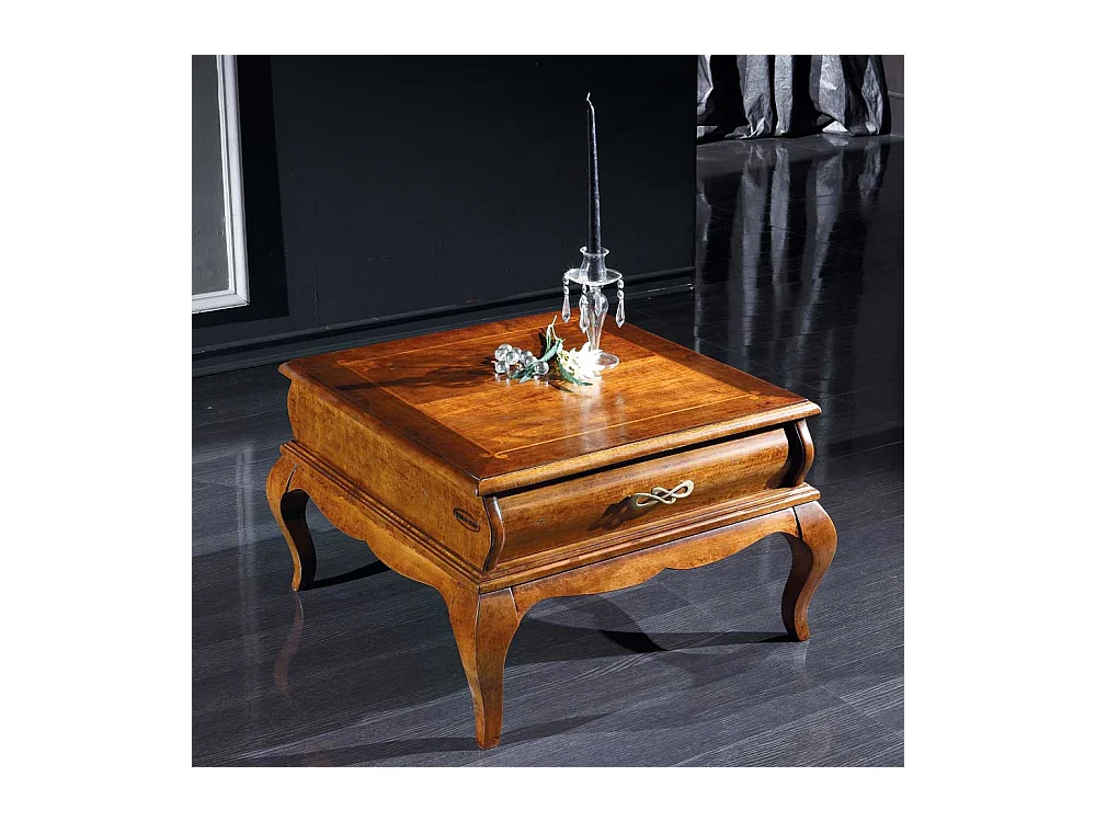 Wohnzimmer Couchtisch im italienischen Design Nussbaum lackiert