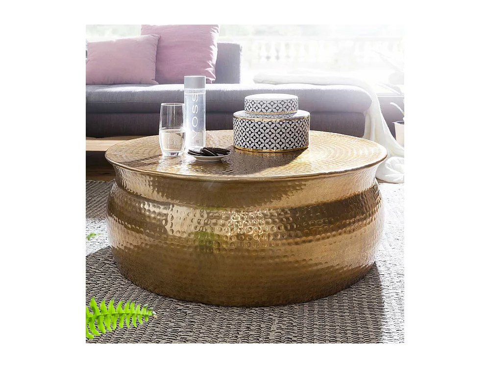 Designtisch in Goldfarben aus Aluminium Hammerschlag Optik