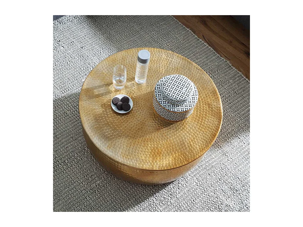 Designtisch in Goldfarben aus Aluminium Hammerschlag Optik