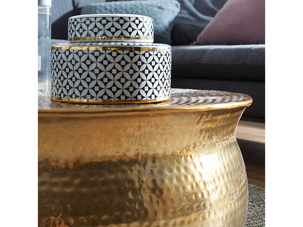 Designtisch in Goldfarben aus Aluminium Hammerschlag Optik