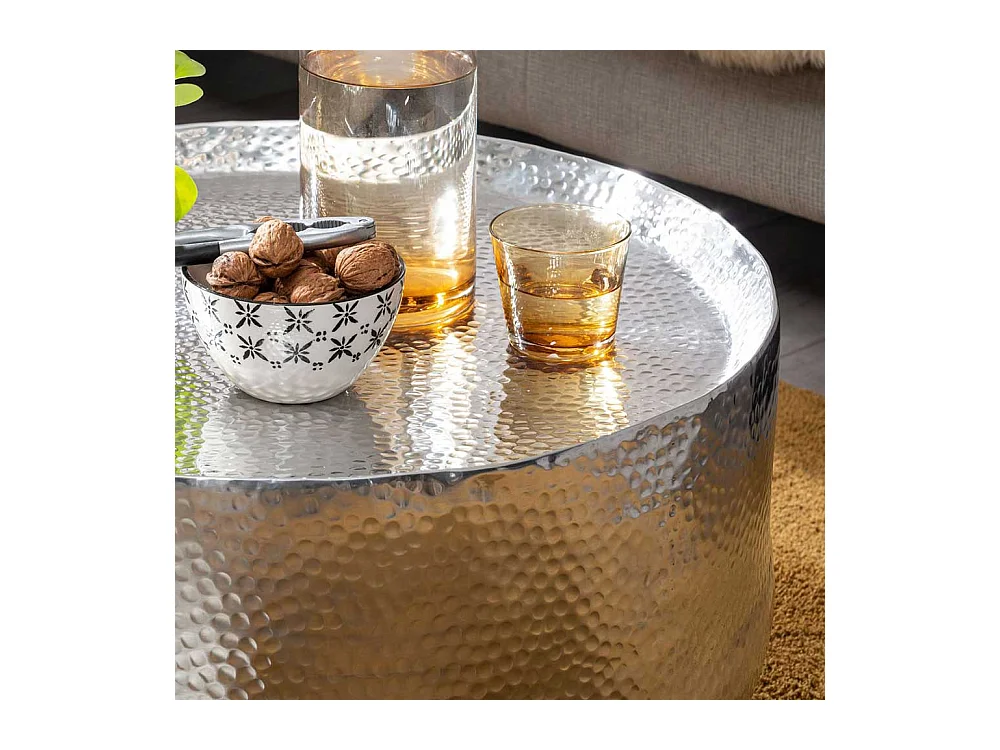 Designcouchtisch Silber aus Aluminium Hammerschlag Optik