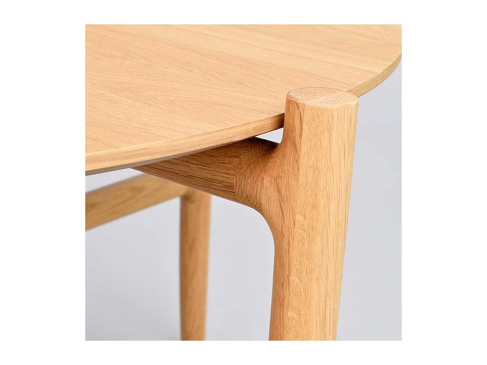 Wohnzimmertisch mit runder Tischplatte Vierfußgestell