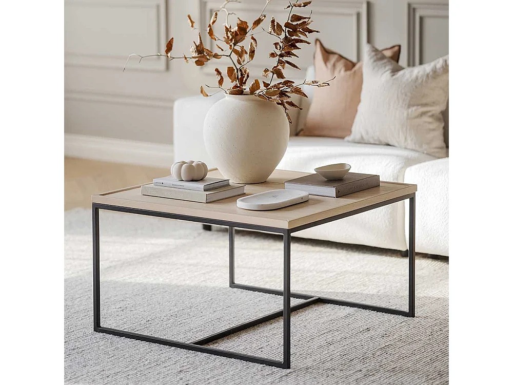 Quadratischer Sofatisch im Skandi Design Eiche White Wash und Schwarz