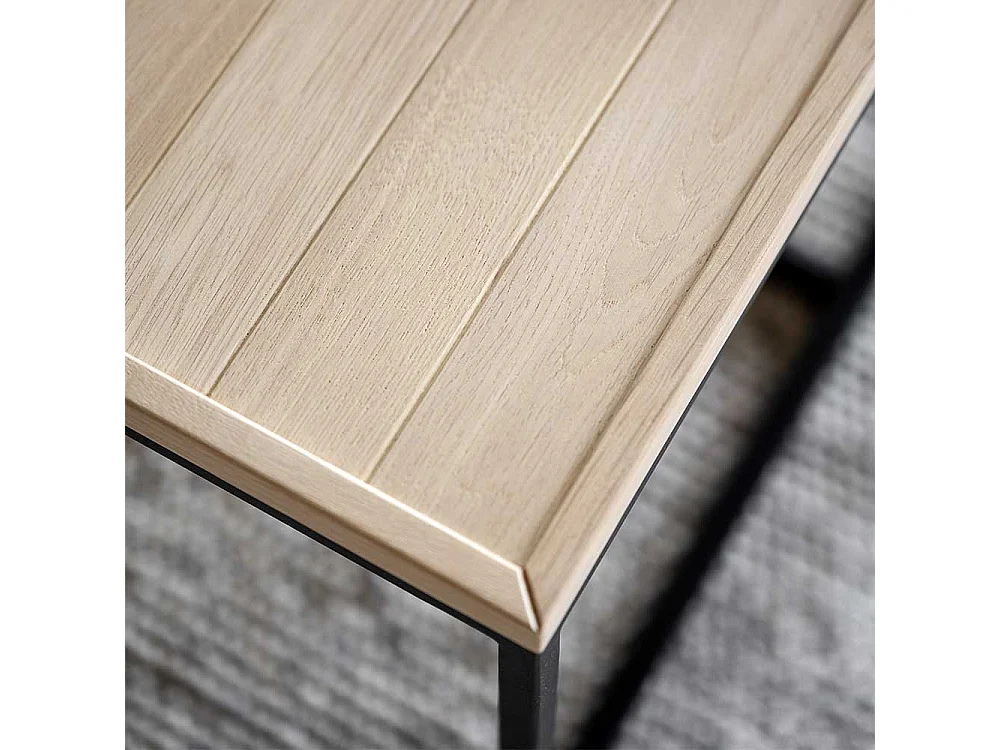 Quadratischer Sofatisch im Skandi Design Eiche White Wash und Schwarz