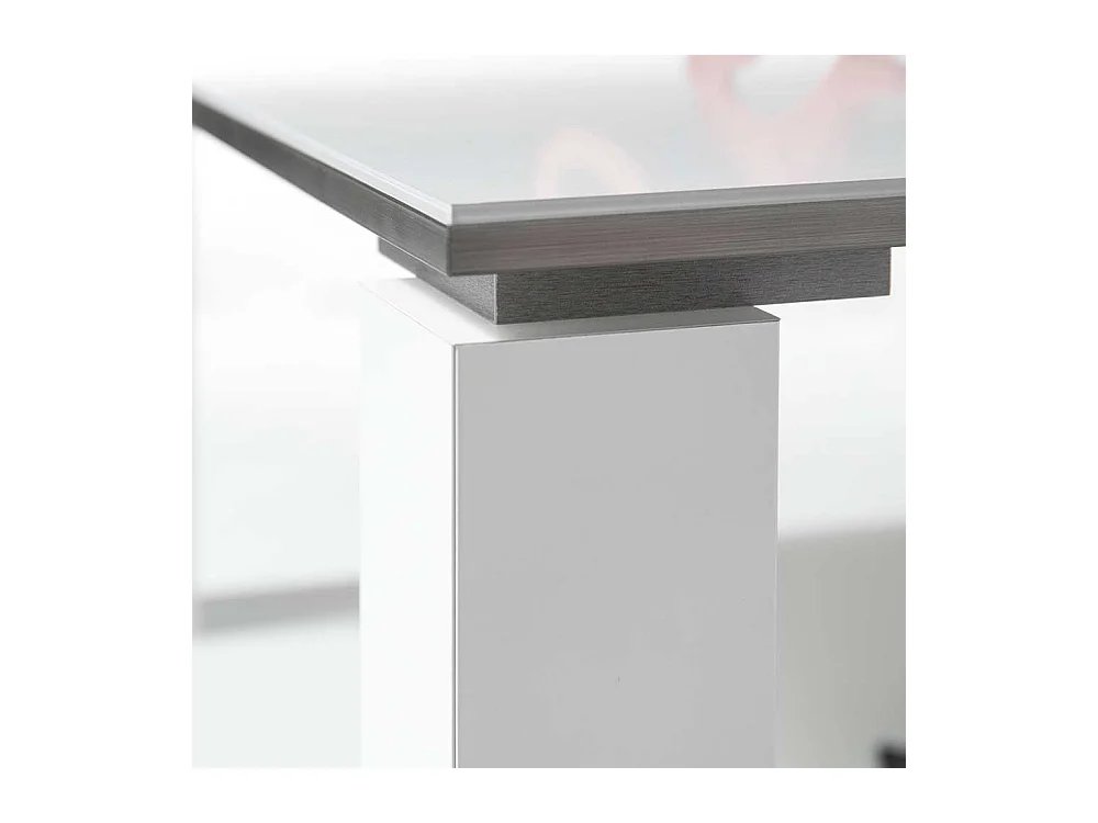 Weißer Couchtisch in modernem Design melaminbeschichtet