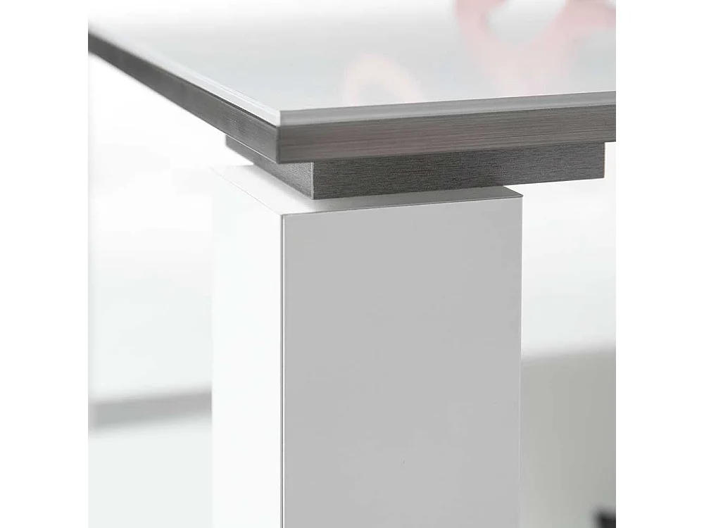 Weißer Couchtisch in modernem Design melaminbeschichtet