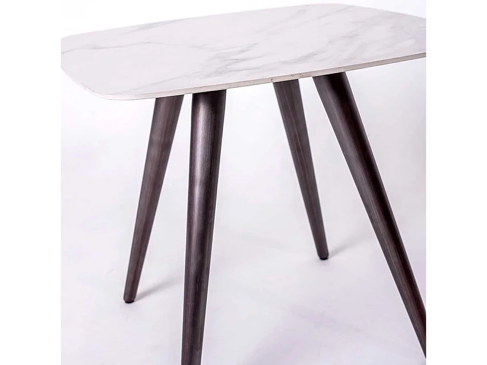 Couchtisch mit Vierfußgestell und quadratischer Tischplatte Marmoroptik