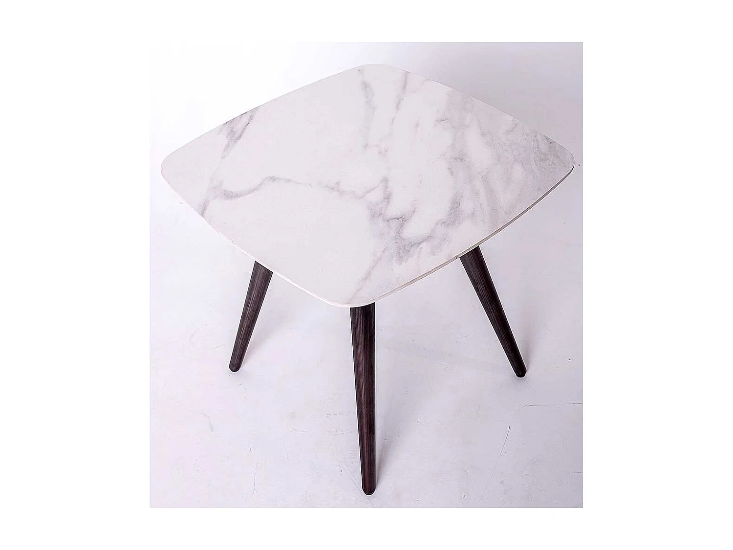 Couchtisch mit Vierfußgestell und quadratischer Tischplatte Marmoroptik