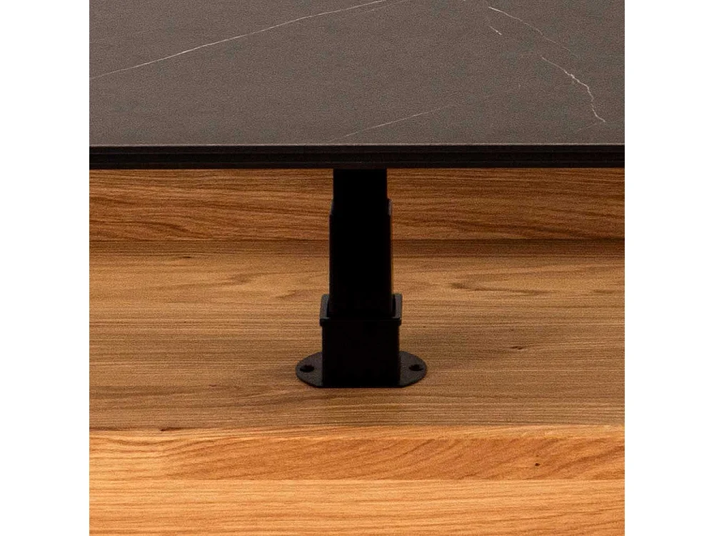 Zentralfuß Tisch in Wildeichefarben Schwarz marmoriert