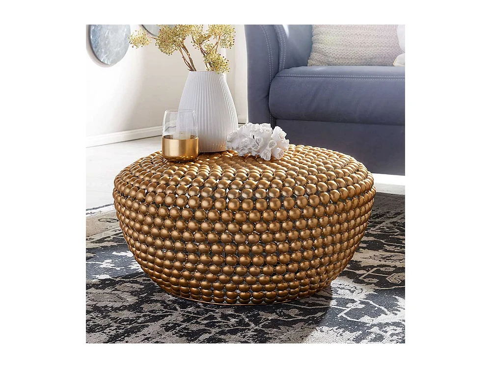 Goldener Wohnzimmertisch im orientalischen Stil handgearbeitet