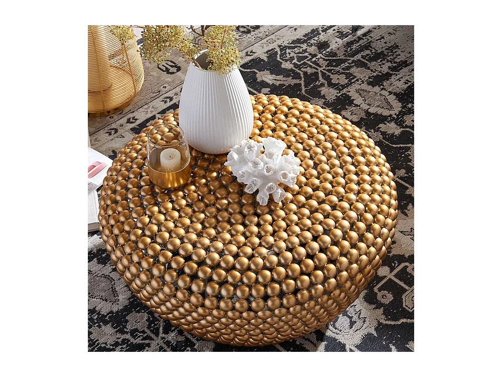 Goldener Wohnzimmertisch im orientalischen Stil handgearbeitet