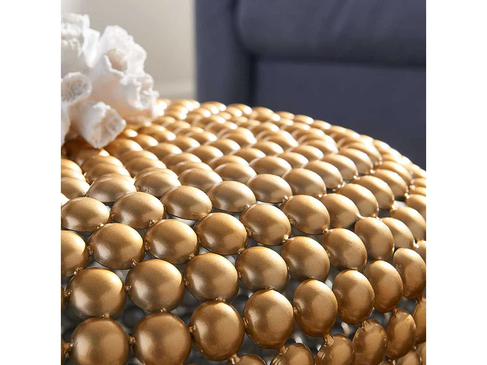 Goldener Wohnzimmertisch im orientalischen Stil handgearbeitet