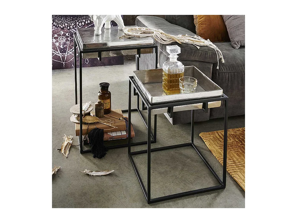 Kleiner Wohnzimmer Tisch mit abnehmbarer Tischplatte Metall